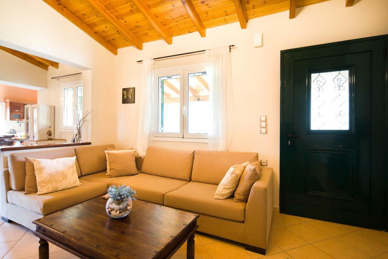 Kompítsion Villa Pine Forest מראה חיצוני תמונה